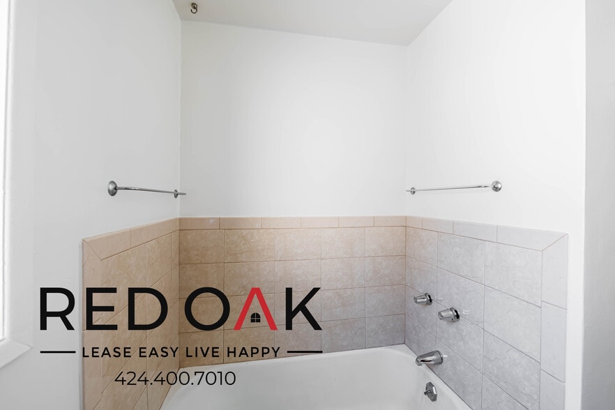 Building Photo - 1315 Laurel Ave