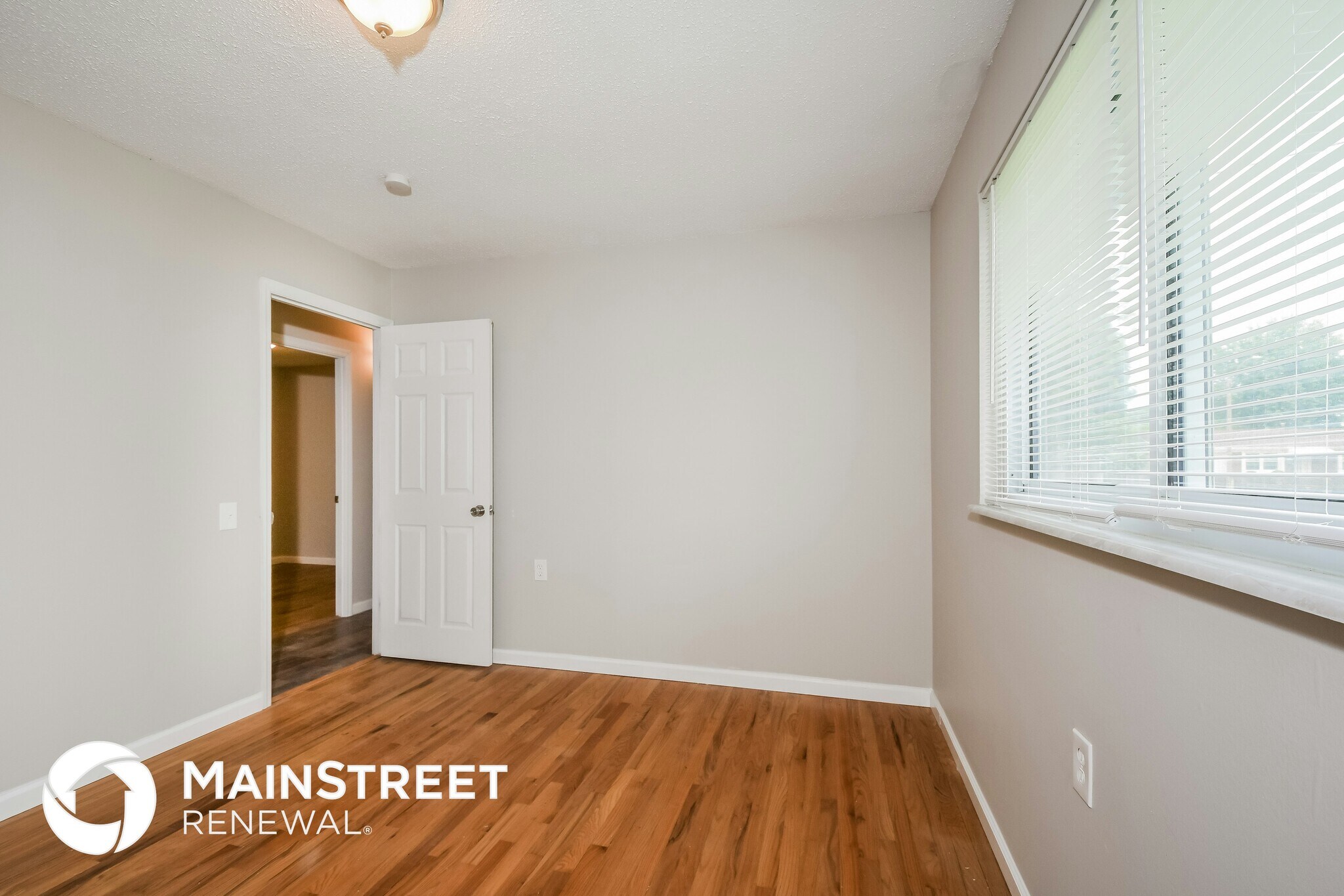 Building Photo - 2868 Essex St