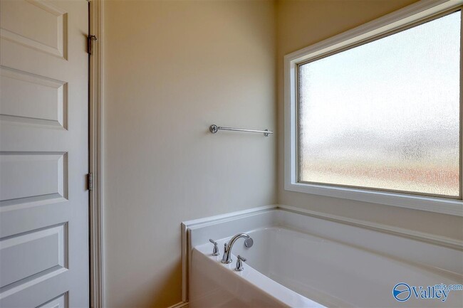 Building Photo - 12934 Tallulah Dr