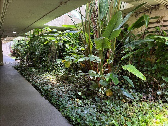 Building Photo - 14500 SW 88th Ave