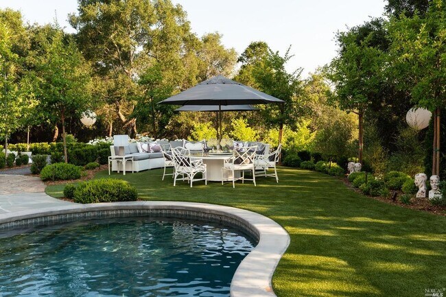 Building Photo - 419 Dry Creek Rd