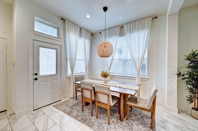 Building Photo - 1523 Cathedral Bend Drive