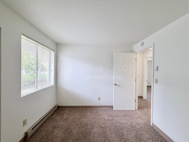 Building Photo - 8991 SW Herb Way