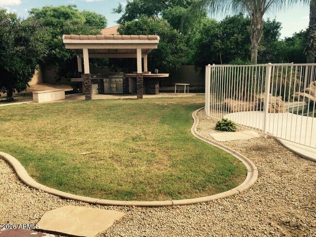 Building Photo - 3419 E June Cir