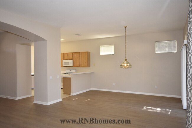Building Photo - 408 Angelrock Ct