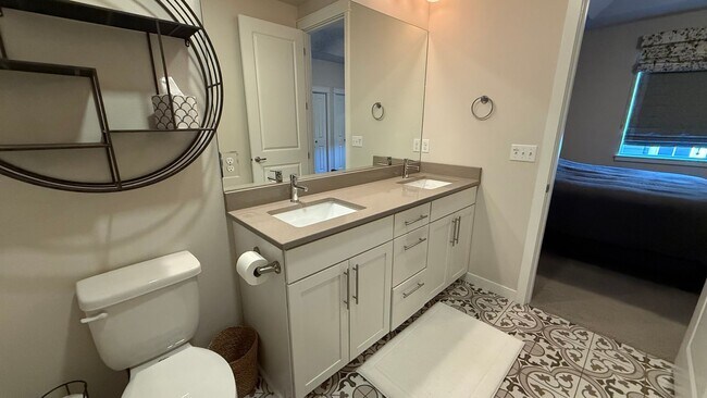 Building Photo - Furnished Ranch Style Condo W/Garage off Sand Lake/Kincaid. Must see. Available NOW!