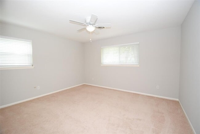 Building Photo - 10038 Briarwild Ln