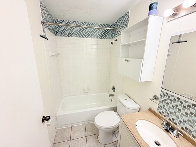 Building Photo - 3453 NW 44th St