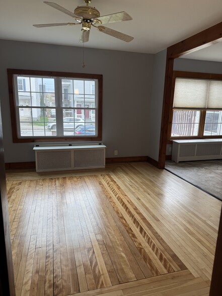 Building Photo - 671 Rimmon St