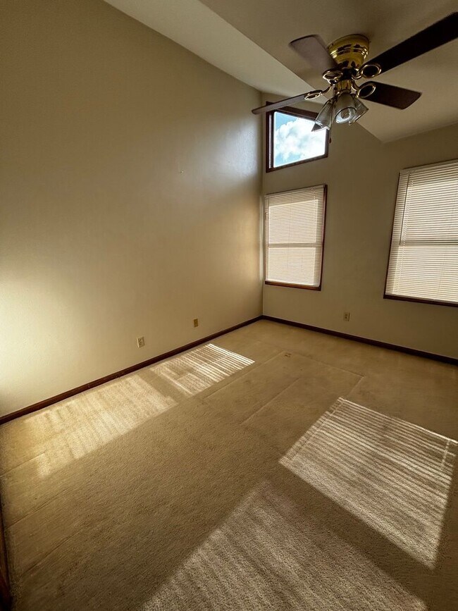 Building Photo - Baldwin Commons