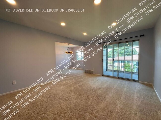 Building Photo - 440 Baldwin Ave