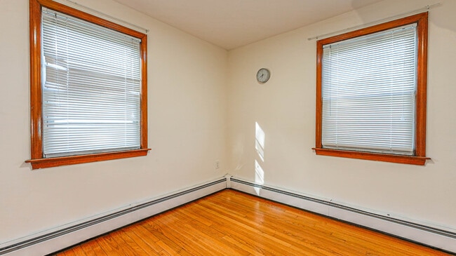 Building Photo - 46 Millis St