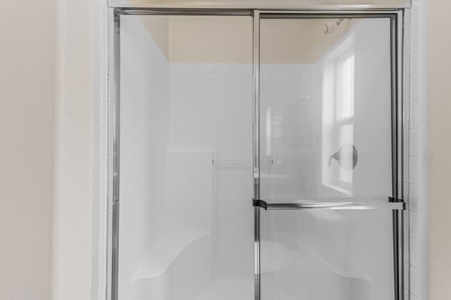 Building Photo - 1 Bed + 1 Bath HOME IN THE PLEASURE POINT ...