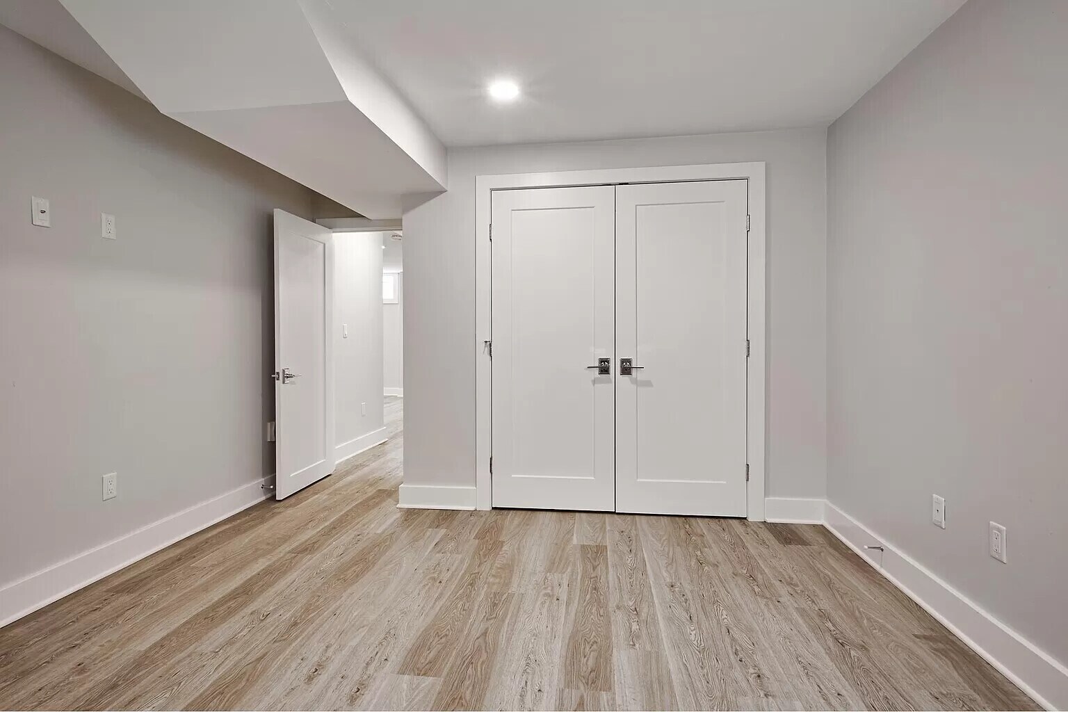 Building Photo - 57 Hurley St