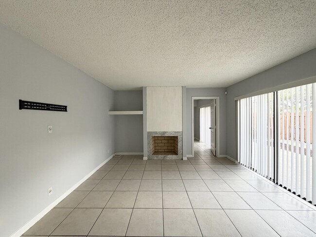 Building Photo - 731 Springdale Cir