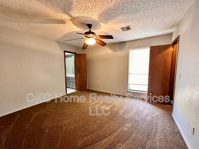 Building Photo - 8712 Rayburn Ave