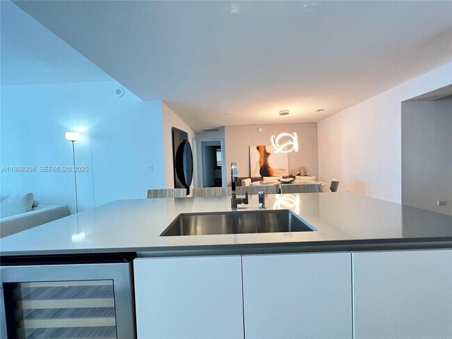 Building Photo - 68 SE 6th St