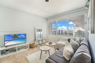 Building Photo - 1000 West Ave