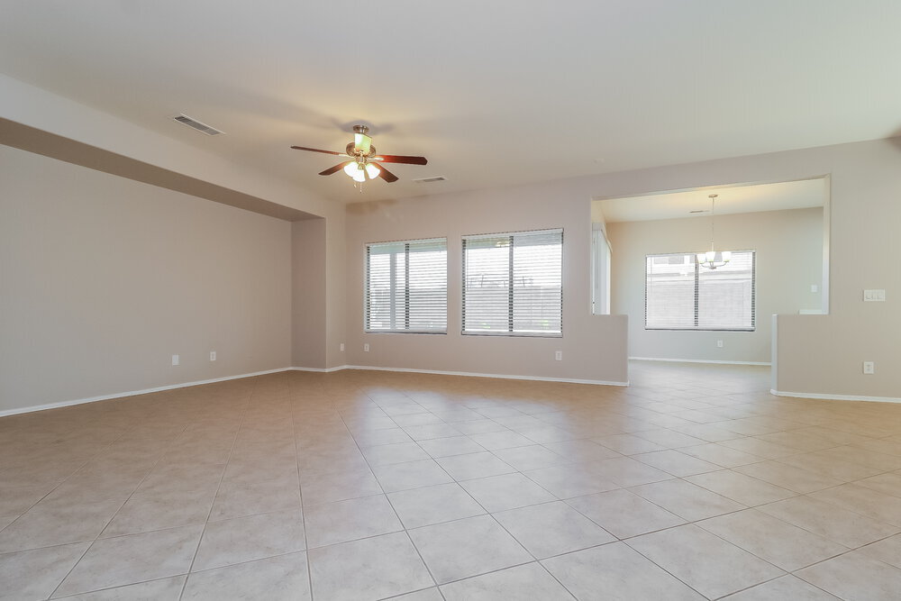 Building Photo - 5405 S 55th Ave