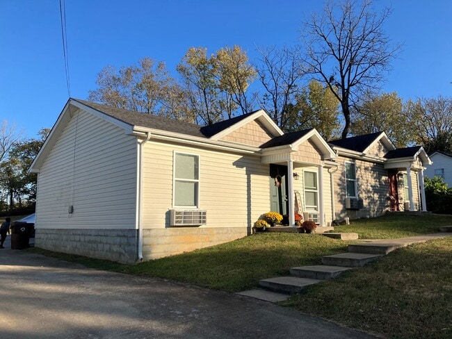 Building Photo - HAD224