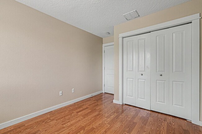 Building Photo - 18327 Buckeye Pl