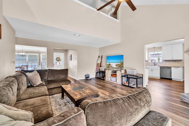Building Photo - 4559 Castlewood Ln