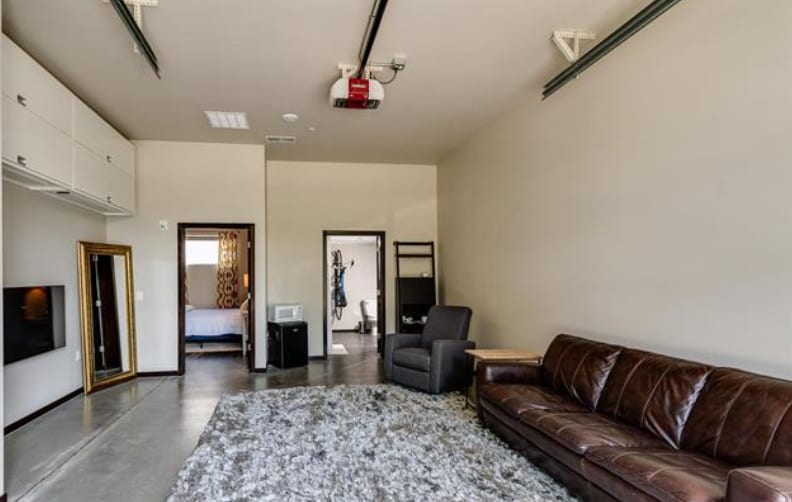 Building Photo - 803 E Mifflin St