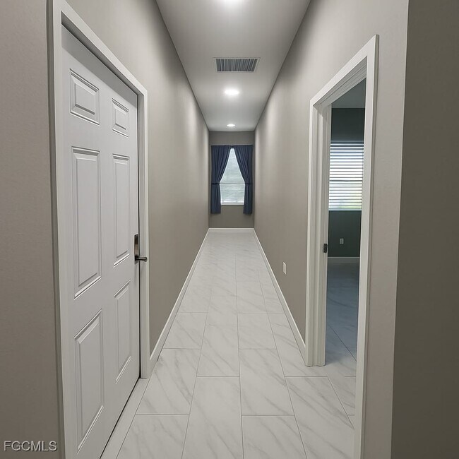 Building Photo - 2431 Paul Ave S