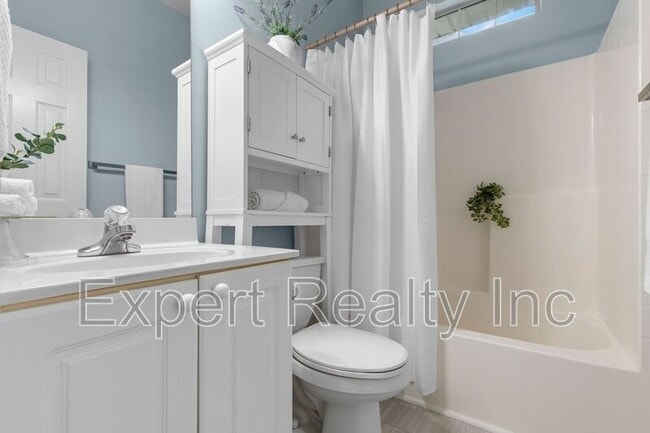 Building Photo - 9305 Brook Forest Cir