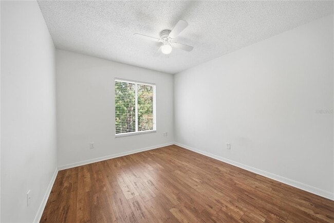 Building Photo - 18117 Paradise Point Dr