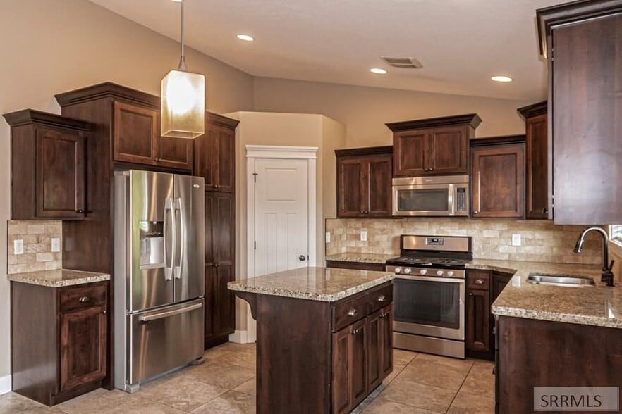 Building Photo - 2222 Cobblefield Way