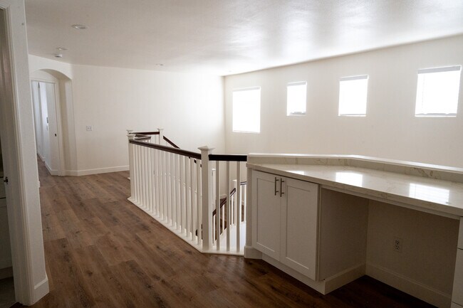 Building Photo - 15747 Roan Rd