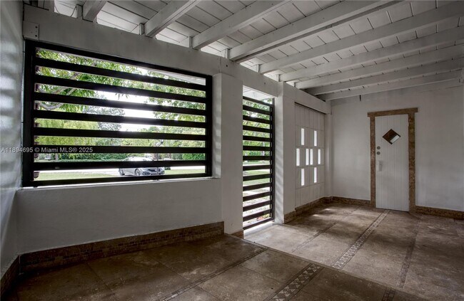 Building Photo - 12905 N Miami Ave