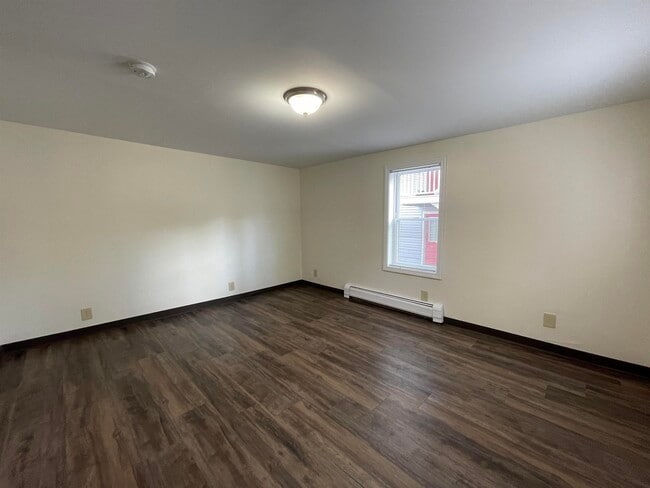 Building Photo - 53 Walker St