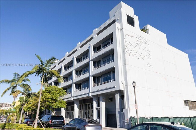 Building Photo - 3250 Grand Ave