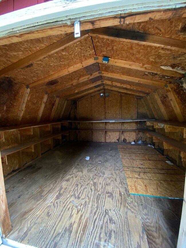 Building Photo - Welcome to Blueberry Hills located off Nicholasville Rd     20260615