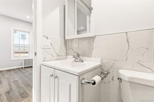 Building Photo - 21 Elysian Ave