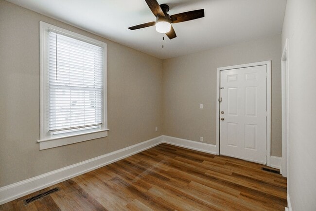 Building Photo - 185 Bloomfield St