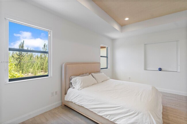 Building Photo - 9974 NW 86th Terrace