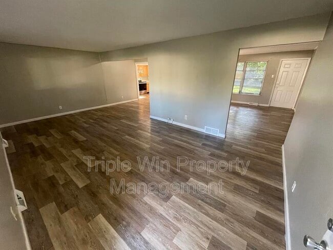 Building Photo - 11930 N Ranch Dr
