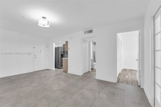 Building Photo - 1251 NE 108th St