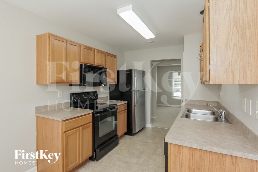 Building Photo - 109 Egerton Dr