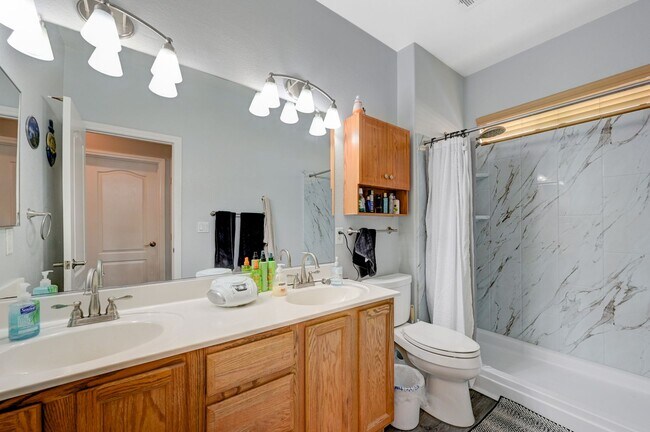 Building Photo - 4 Bedroom With a Pool in North Las Vegas- ...