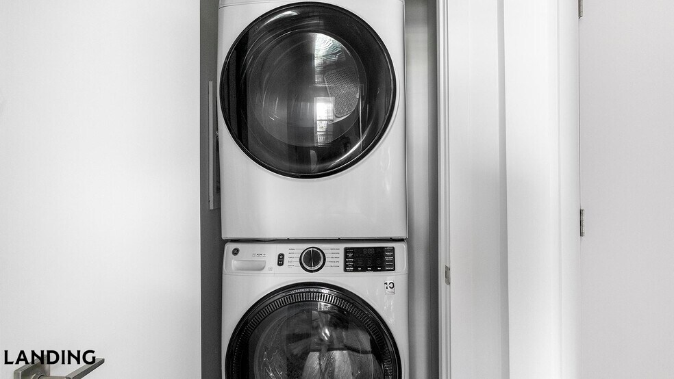 Building Photo - 2110 Birkhall St