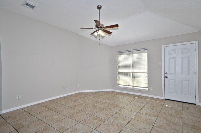 Building Photo - 15223 Stoneyview Dr