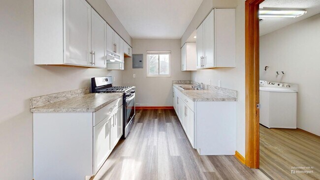 Building Photo - 7405 Marlborough Ave