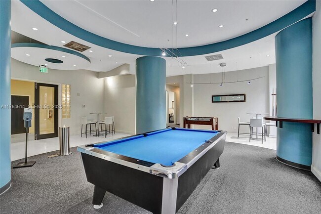 Building Photo - 4001 S Ocean Dr