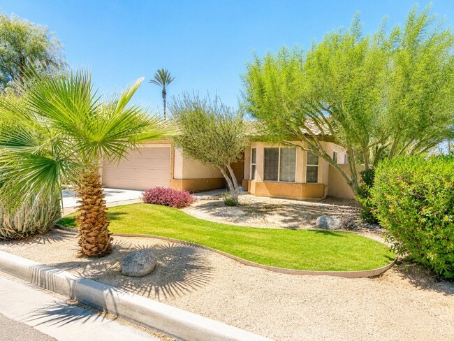 Building Photo - 74220 El Cortez Way