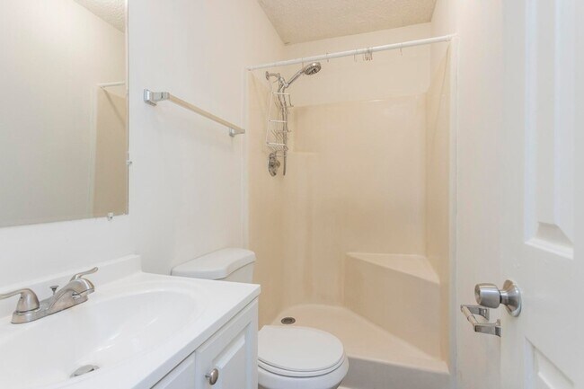 Building Photo - 3104 Kinwood Dr