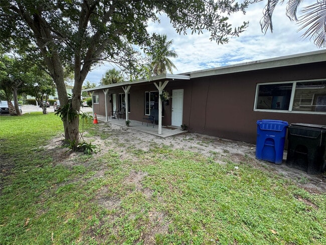 Building Photo - 913 SW 15th Terrace